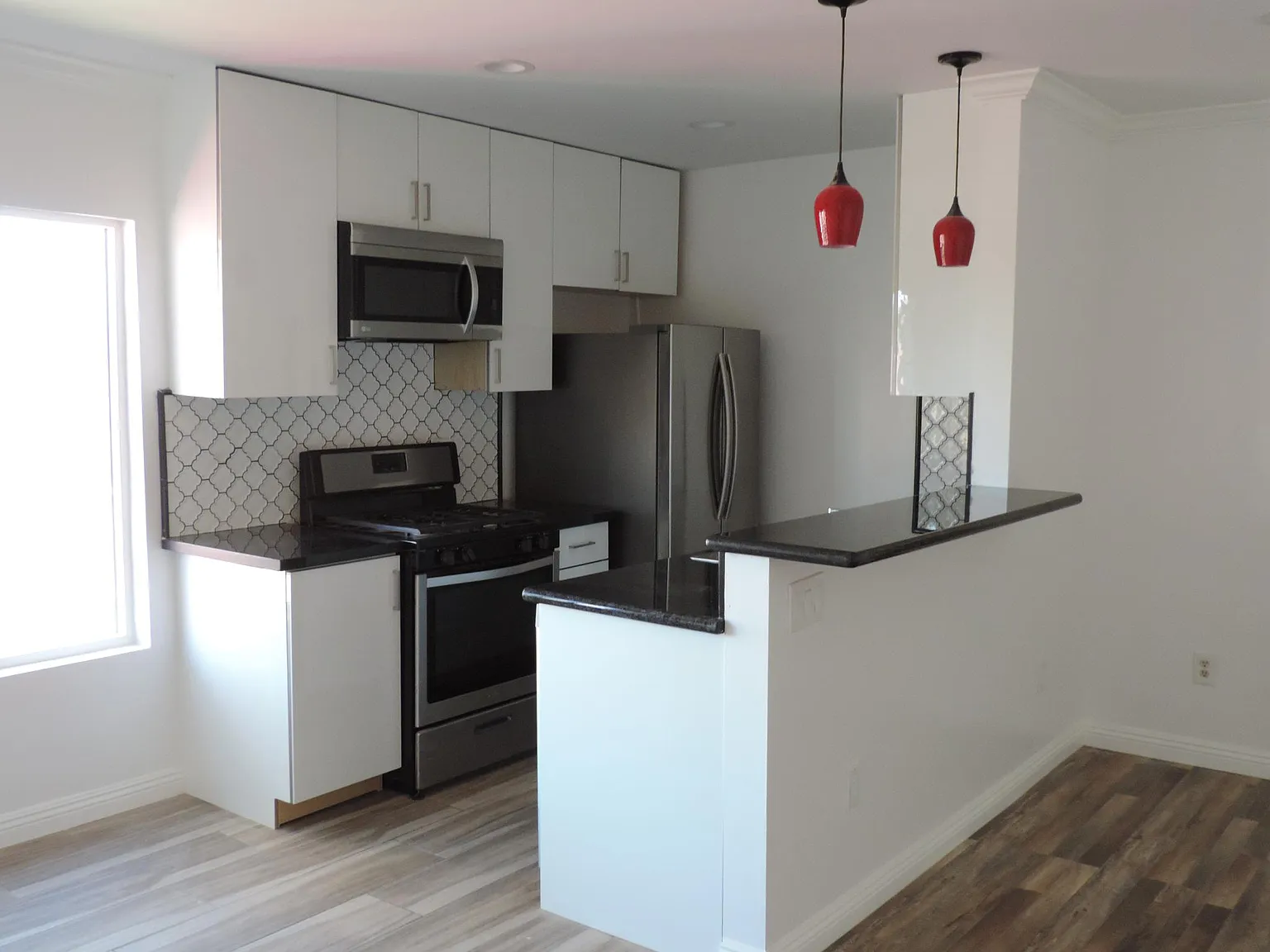 1 bed, 690 sqft, $2,195 — Photo 2
