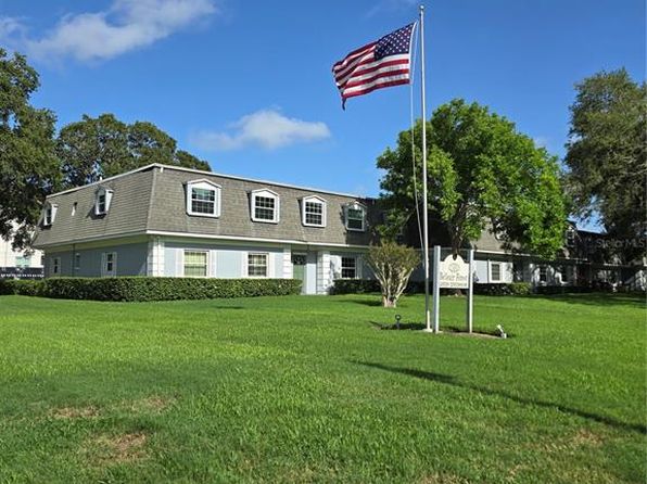 1701 Belleair Forest Dr APT B