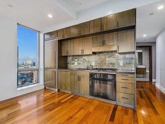 3rd image of 150 Myrtle Ave APT 1703
