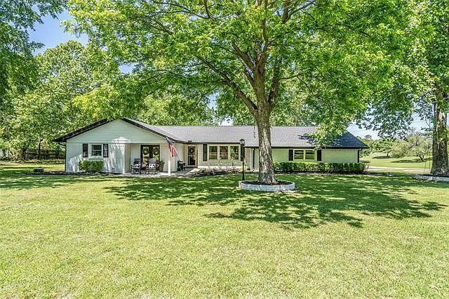 100 Hill Top Ct — Photo 1