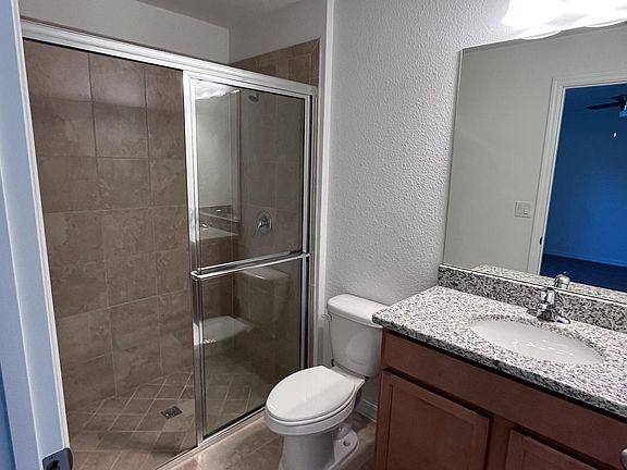 5th image of 51 White Hall Dr