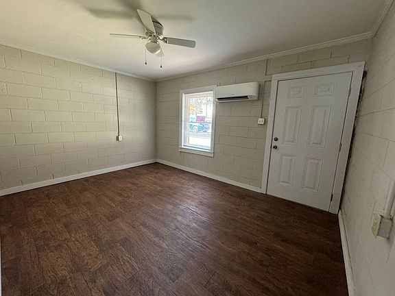 2nd image of 304 N Lee St