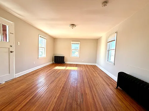 165 Summit Ave Photo 1