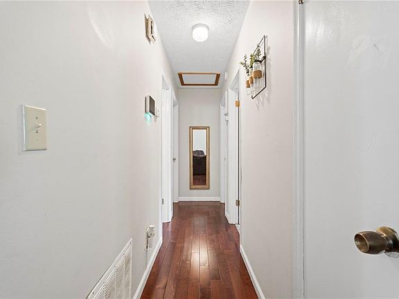 5th image of 5385 Garvey Dr