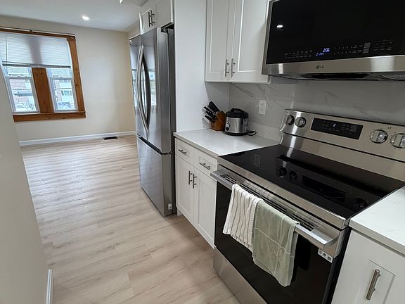 3rd image of 48 South St #2
