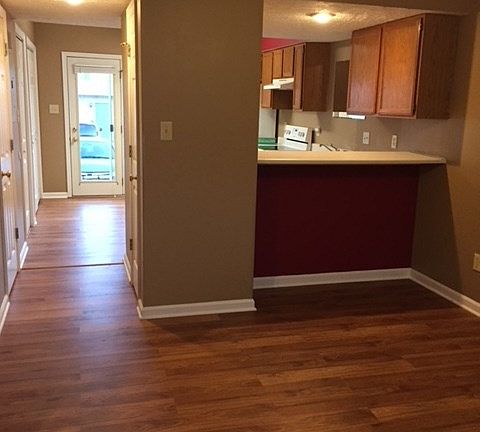 2nd image of 775 E Sherwood Hills Dr