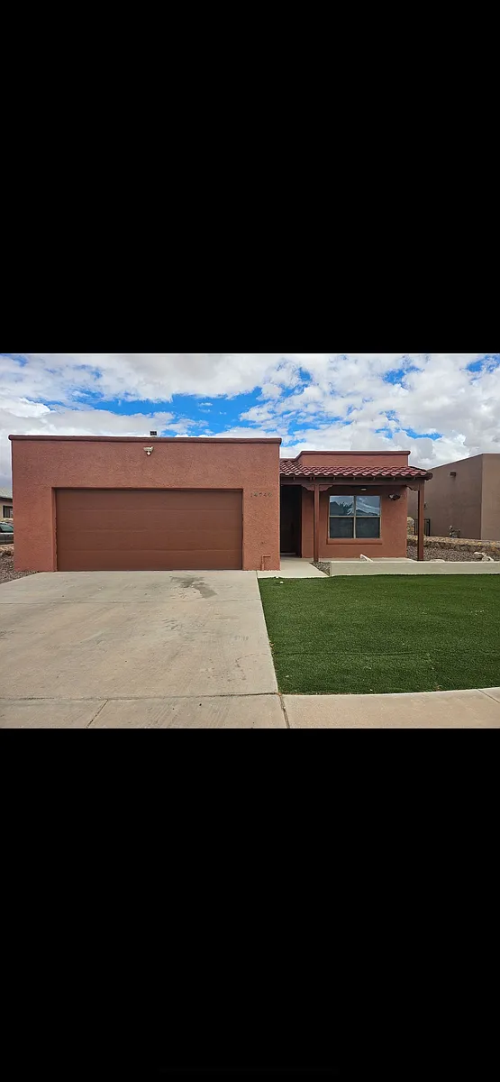Building Photo - 14749 Sand Gate Dr