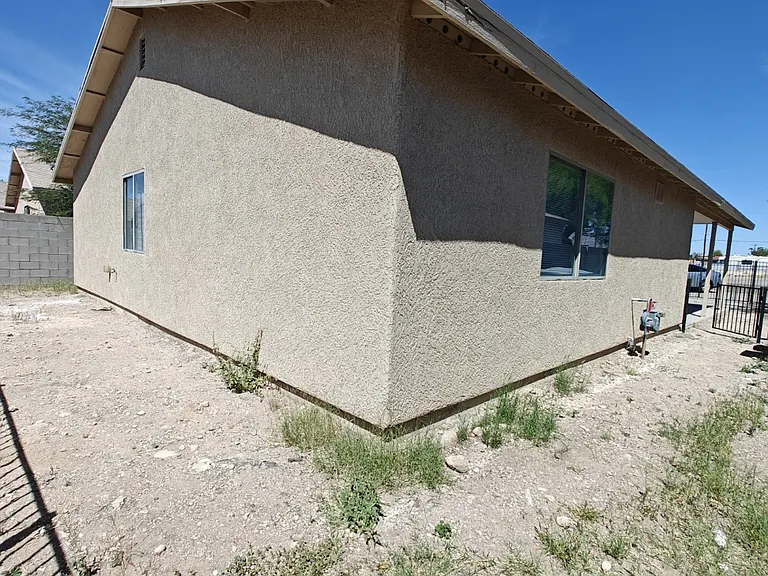 133 W Lester St — Photo 23