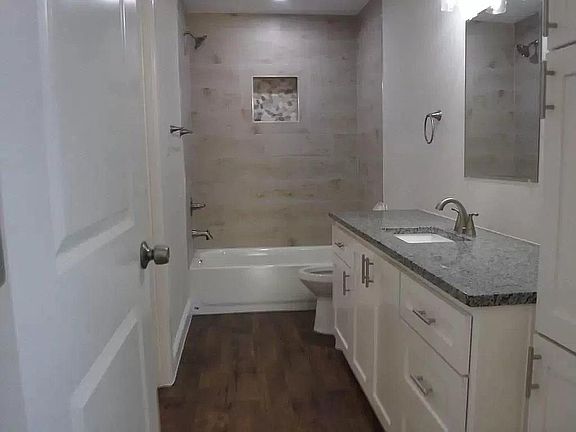 5th image of 810-812 N Broughton St #2