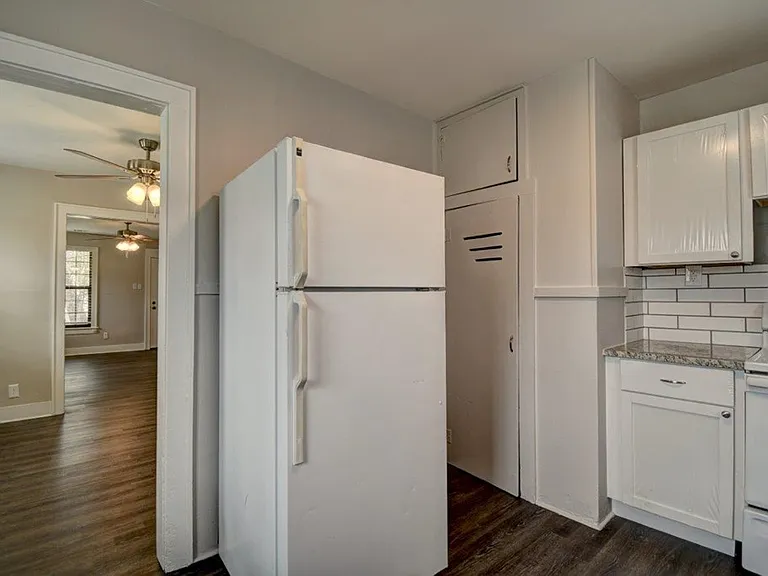 1707B E Main St — Photo 9