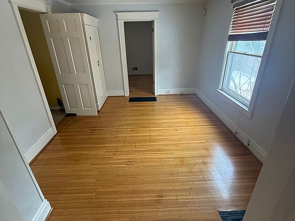 Dining Room w Built in Cabinetry