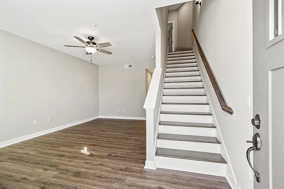 Building Photo - 113 Claremont Ct