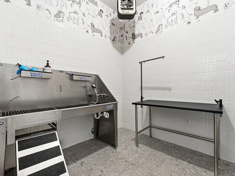 2454 Lafayette Rd #201 — Photo 47