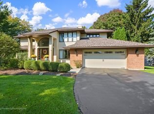 5349 Woodview Ct, Long Grove, IL 60047