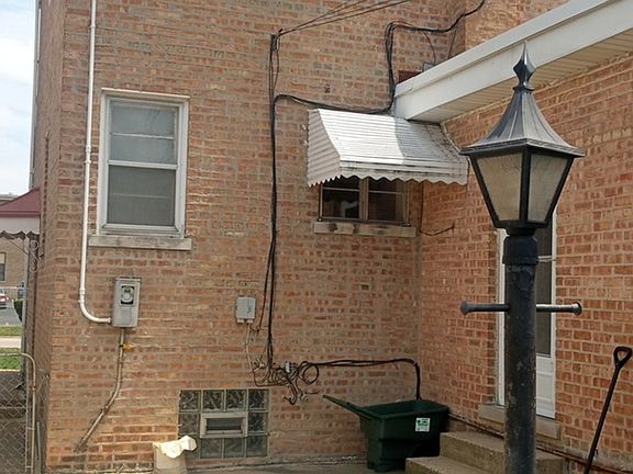 5th image of 1824 N 76th Ct