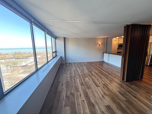 5th image of 2800 N Lake Shore Dr APT 1511