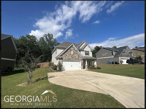4852 Wisteria Ln