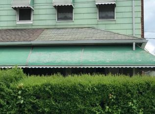 105 Centre St, Freeland, PA 18224