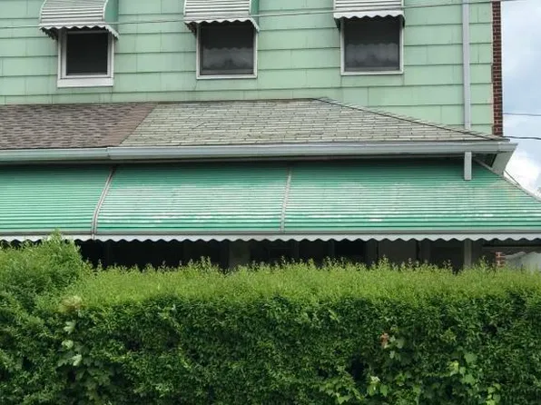 105 Centre St, Freeland, PA 18224