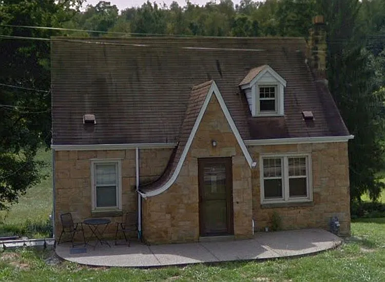 1172 Clifton Rd photo 1