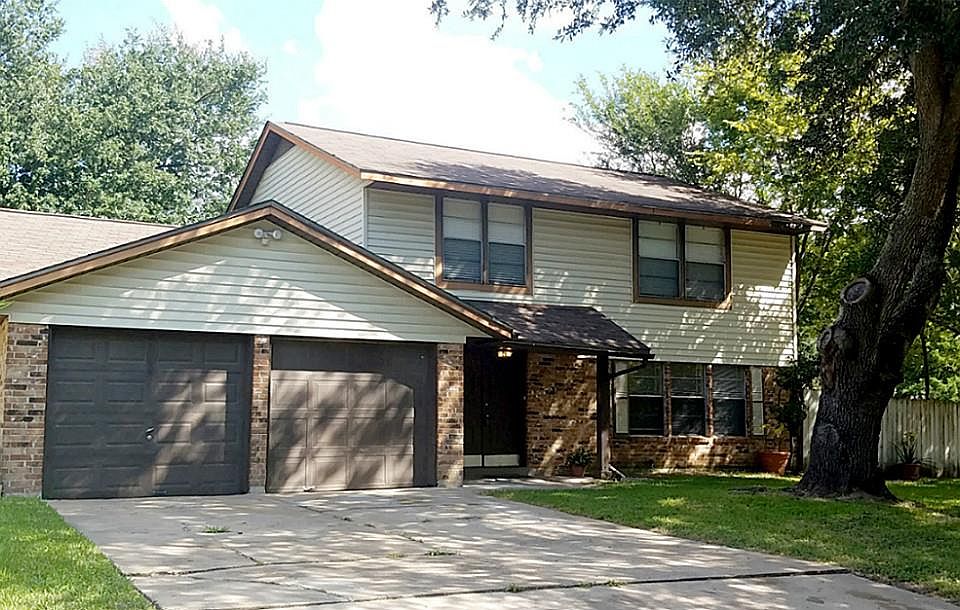 1st image of 19402 Gagelake Ln