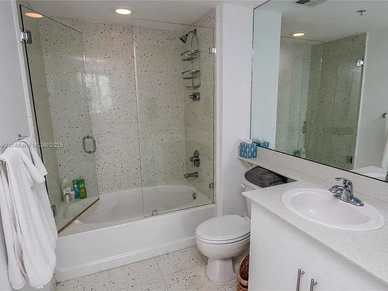 325 Biscayne Blvd #1422 — Photo 19