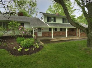 28749 Edgedale Rd, Pepper Pike, OH 44124