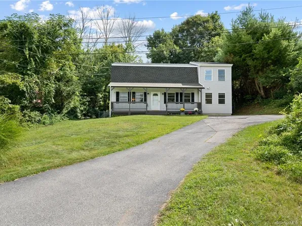 3 Ladley Road, Waterford, CT 06375