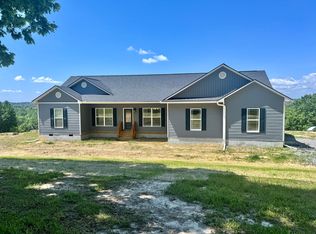610 Summer City Firetower Rd, Pikeville, TN 37367