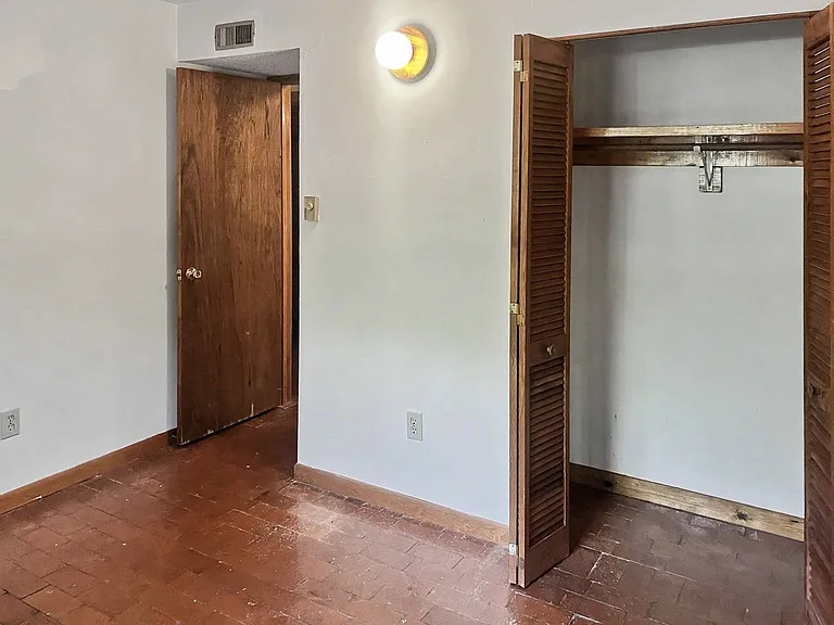 106 Pleasant Dr — Photo 14