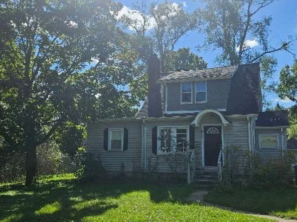 611 W Miller Rd, Lansing, MI 48911