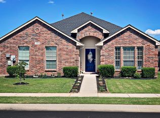 2400 Chadsford Ln, Yukon, OK 73099