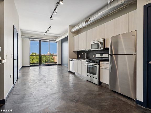 2nd image of 1645 N Milwaukee Ave #509
