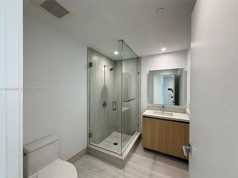 2411 Laguna Circle North 1411 #1411 — Photo 66