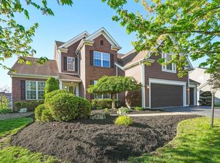 3311 McCammon Estates Dr, Lewis Center, OH 43035