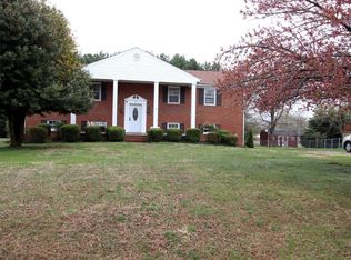 39 Mistletoe Dr, Forest, VA 24551