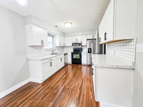 7556 Gordon Cir, Columbus, OH 43235