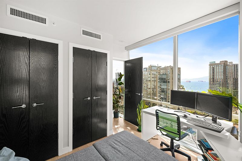 Vancouver Condominimum for rent - 2 Bedrooms — photo 10