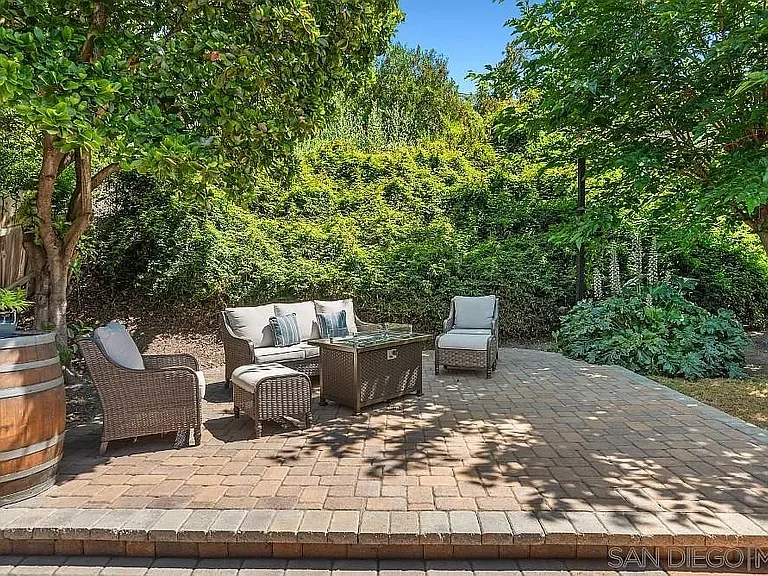 15404 Nawa Ct — Photo 37