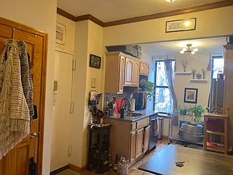 Rented by R New York