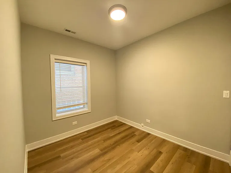 2355 W 18th Pl #2R — Photo 5