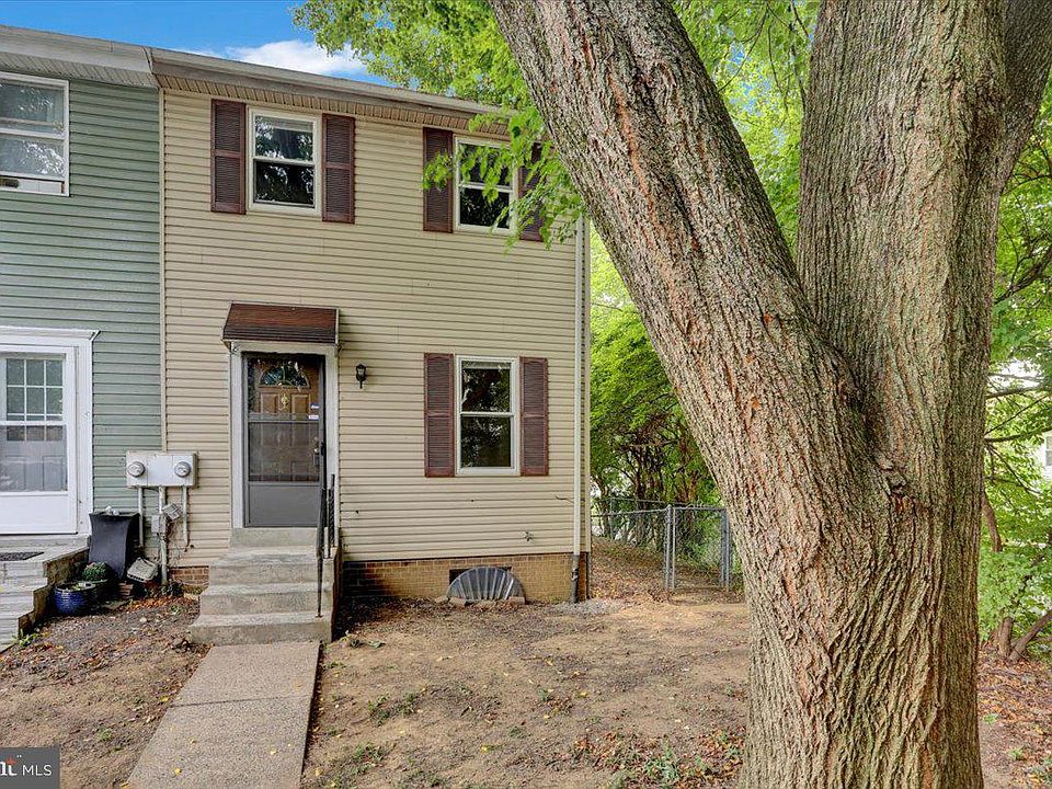1st image of 8 Sheffield Ct