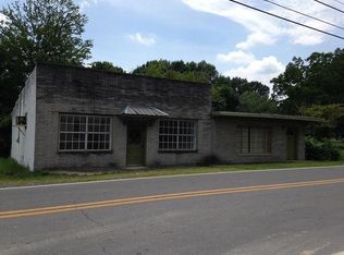 345 Wolfe St, Cohutta, GA 30710