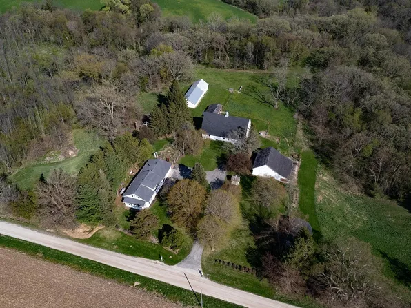7129 Mill Rd, Mount Carroll, IL 61053