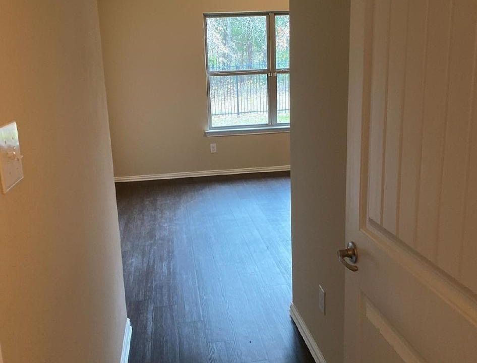 2nd image of 1725 Ironworks Dr
