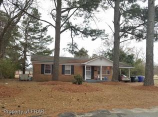 101 Byrd St, Clinton, NC 28328