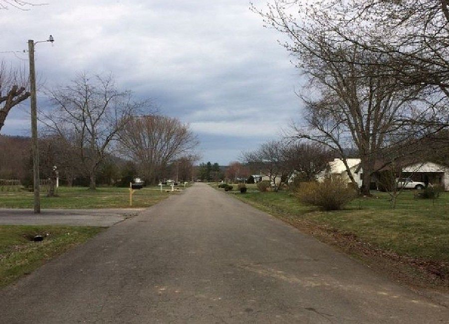2nd image of 525 Adams Rd