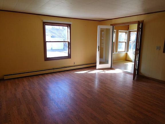 5th image of 3014 Viking Blvd NE