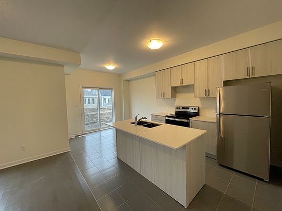 4th image of 65 Oakmont Dr