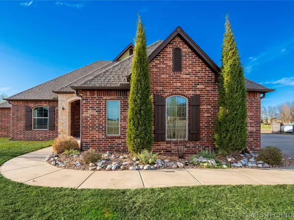 2769 Elkhorn Dr, Oologah, OK 74053
